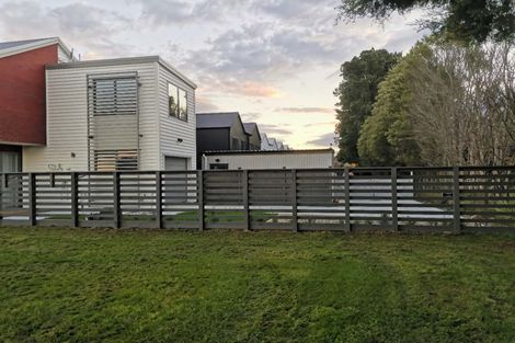 Photo of property in 3 Yellow Pear Lane, Karaka, 2578