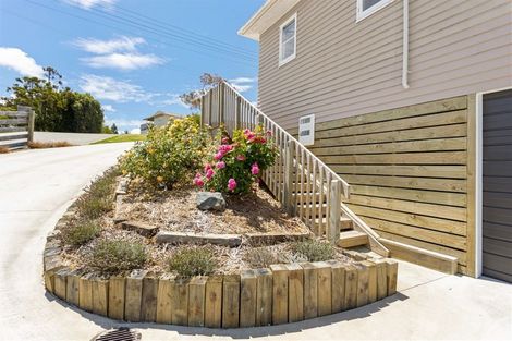 Photo of property in 8b St James Avenue, Helensville, 0800