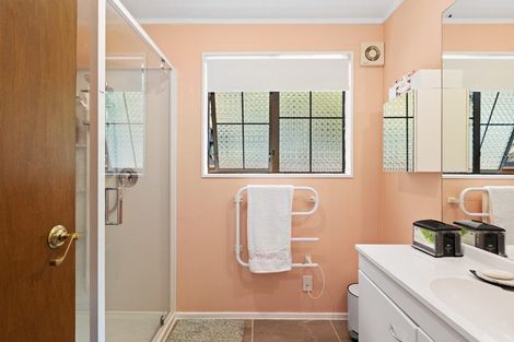Photo of property in 52 Hathaway Avenue, Karori, Wellington, 6012