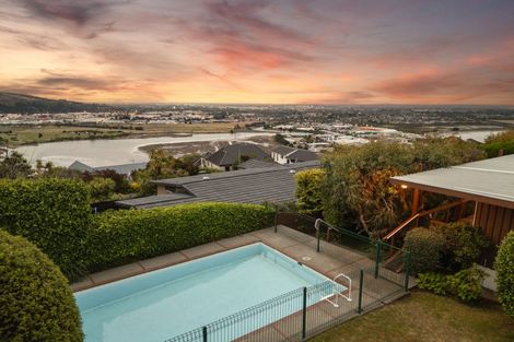 Photo of property in 4 Michael Avenue, Mount Pleasant, Christchurch, 8081