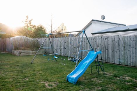 Photo of property in 24 Frye Crescent, Albert Town, Wanaka, 9305