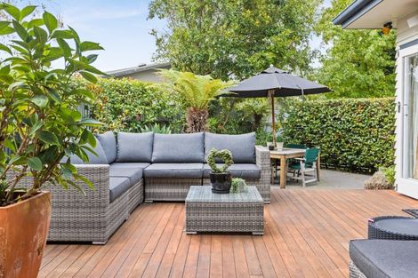 Photo of property in 9 Neeve Place, Taradale, Napier, 4112