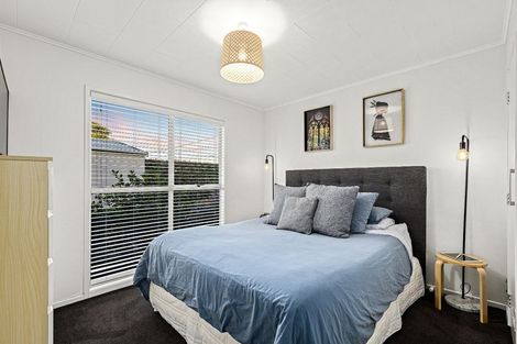 Photo of property in 160 Colwill Road, Massey, Auckland, 0614