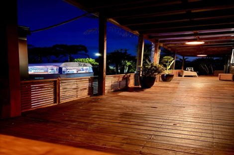 Photo of property in 50 Great North Road, Riverhead, 0820