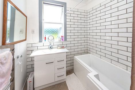 Photo of property in 44 Bignell Street, Gonville, Whanganui, 4501