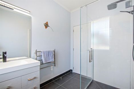 Photo of property in 4 Trevally Place, Snells Beach, 0920