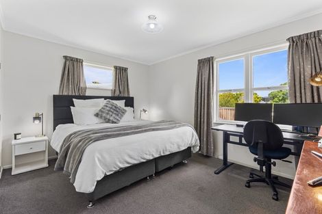 Photo of property in 19 Kelkirk Street, Kelston, Auckland, 0602