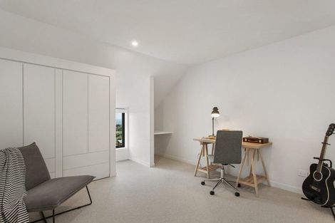 Photo of property in 9 Loader Lane, Clifton, Christchurch, 8081