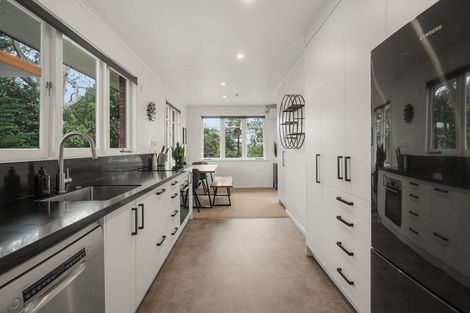 Photo of property in 15 Landview Road, Parkvale, Tauranga, 3112