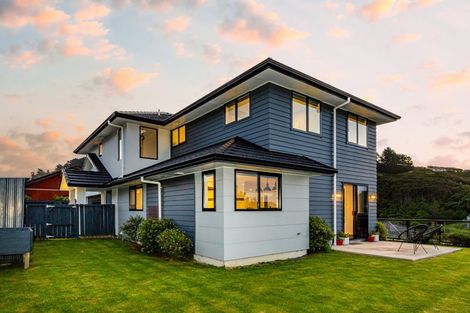 Photo of property in 163 Navigation Drive, Whitby, Porirua, 5024