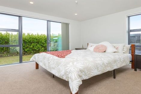 Photo of property in 42 Liberation Road, Papakura, 2110