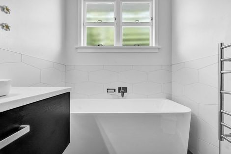 Photo of property in 223 Powderham Street, New Plymouth, 4310