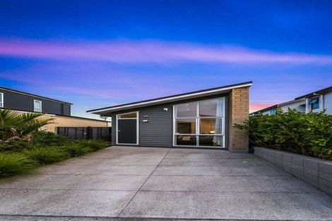 Photo of property in 7 Teal Way, Hobsonville, Auckland, 0616
