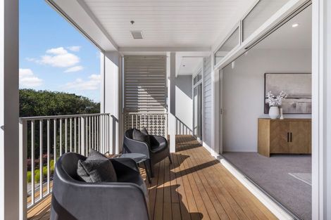 Photo of property in 117 Hibiscus Drive, Orewa, 0931