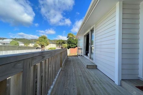 Photo of property in 23 Grimsby Grove, Wainuiomata, Lower Hutt, 5014