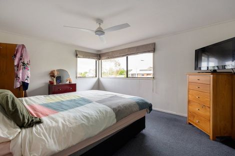 Photo of property in 43 Lachlan Drive, Dinsdale, Hamilton, 3204