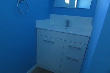 Photo of property in 2/53 Brockworth Place, Riccarton, Christchurch, 8011