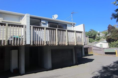 Photo of property in 23f2 Collins Avenue, Tawa, Wellington, 5028