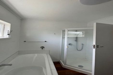 Photo of property in 1/24 Lancaster Road, Beach Haven, Auckland, 0626