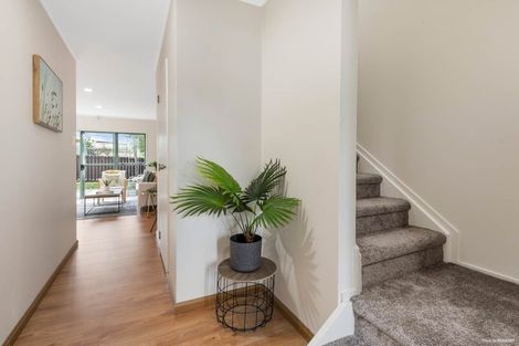 Photo of property in 4/351 West Coast Road, Glen Eden, Auckland, 0602