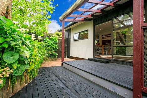 Photo of property in 1/17 Telephone Road, Birkenhead, Auckland, 0626