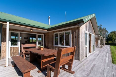 Photo of property in 99 Kapukapu Road, Hamurana, Rotorua, 3096