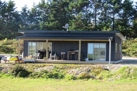 Photo of property in 169 Alma Road, Westport, 7892