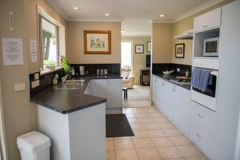 Photo of property in 506 The Nuggets Road, Ahuriri Flat, Kaka Point, 9271