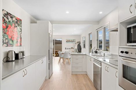 Photo of property in 17a Mataraki Place, Wanaka, 9305