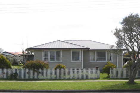 Photo of property in 70 Cloten Road, Stratford, 4332