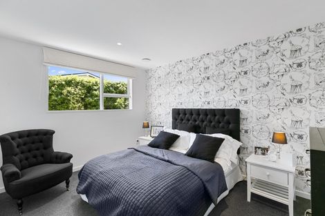 Photo of property in 4 Middlesex Place, Northland, Wellington, 6012