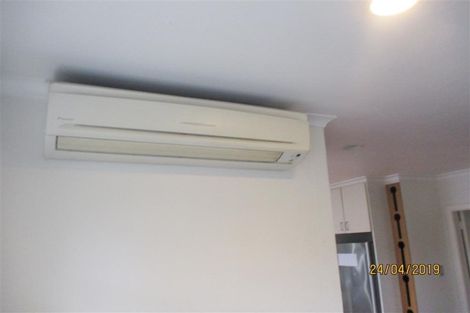 Photo of property in 2 Ilfracombe Place, Burnside, Christchurch, 8053