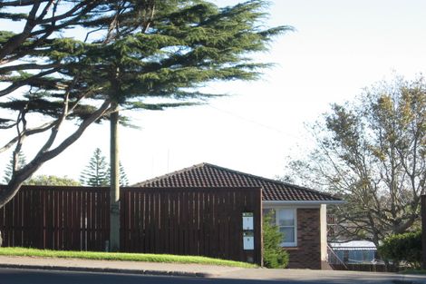 Photo of property in 2/7 Great South Road, Manurewa, Auckland, 2102