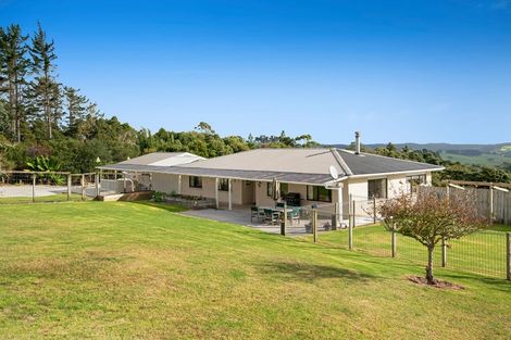 Photo of property in 180 Wishart Road, Helensville, 0875