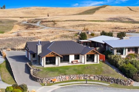 Photo of property in 2 Walter Black Place, Lake Tekapo, 7999
