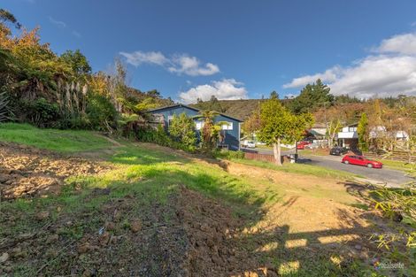 Photo of property in 25 Edelweiss Grove, Timberlea, Upper Hutt, 5018