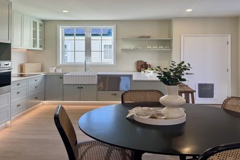 Photo of property in 116 Somerfield Street, Somerfield, Christchurch, 8024