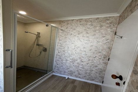 Photo of property in 2/219 Mangorei Road, Merrilands, New Plymouth, 4312