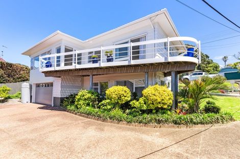 Photo of property in 1/1 Eastcliffe Road, Castor Bay, Auckland, 0620