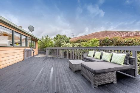 Photo of property in 11 Queen Natalie Place, Massey, Auckland, 0614