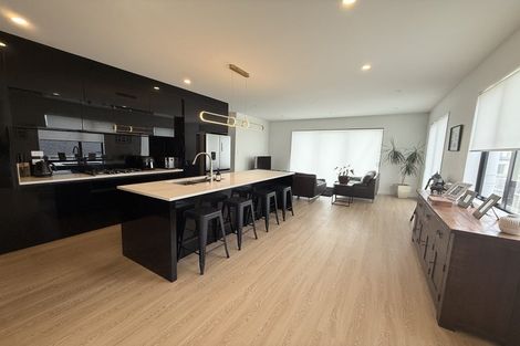 Photo of property in 10 Maraeariki Avenue, Orewa, 0931