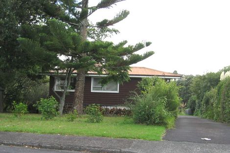 Photo of property in 22 Renata Crescent, Te Atatu Peninsula, Auckland, 0610