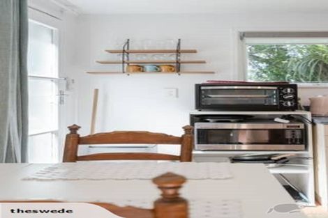 Photo of property in 84 Park Road, Titirangi, Auckland, 0604