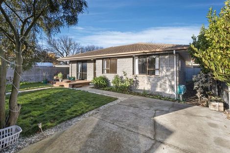 Photo of property in 122 Tilford Street, Woolston, Christchurch, 8062