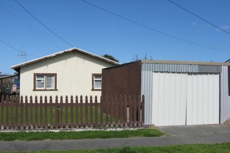 Photo of property in 10 Manuka Street, Castlecliff, Whanganui, 4501