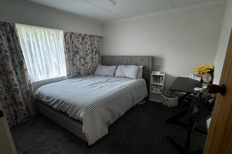 Photo of property in 2 Kauri Street, Inglewood, 4330