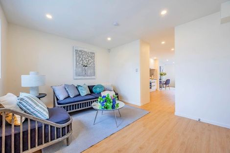 Photo of property in 37a Allington Road, Massey, Auckland, 0614