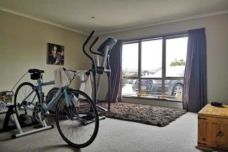 Photo of property in 11 Trauzer Place, Flagstaff, Hamilton, 3210