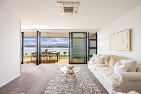 Photo of property in 407/7 Humber Street, Pandora, Napier, 4110