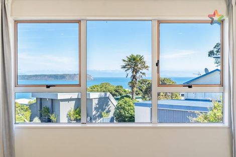 Photo of property in 30 The Track, Plimmerton, Porirua, 5026
